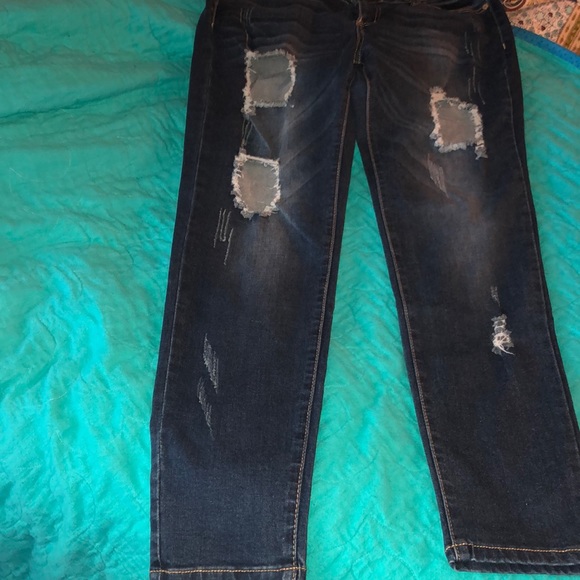 Never worn Distressed jeans - Picture 2 of 3